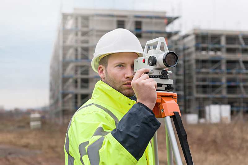 GFE 32-L Engineers Automatic level using Level in Construction Site